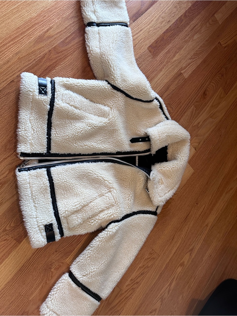 Cream Sherpa Jacket with Black Trim - Picture 4 of 5